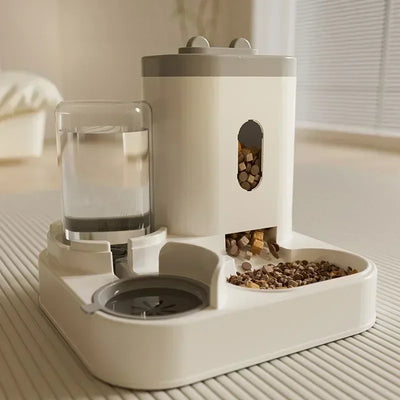 Distributeur de croquettes pour chat et fontaine a eau pour chat